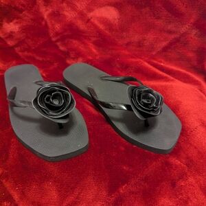 Black Floral Women's Flip Flops